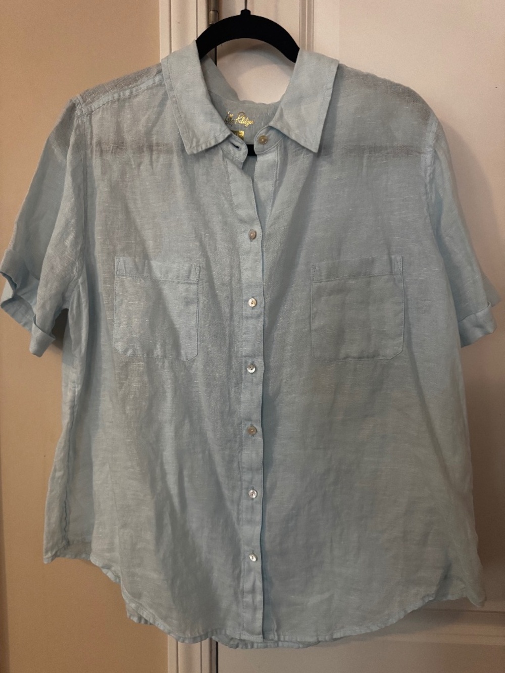 Xl Lilly Pulitzer button up top